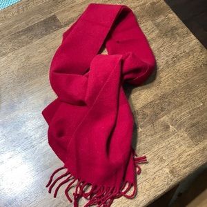 Gap red vintage lambs wool scarf made in Italy